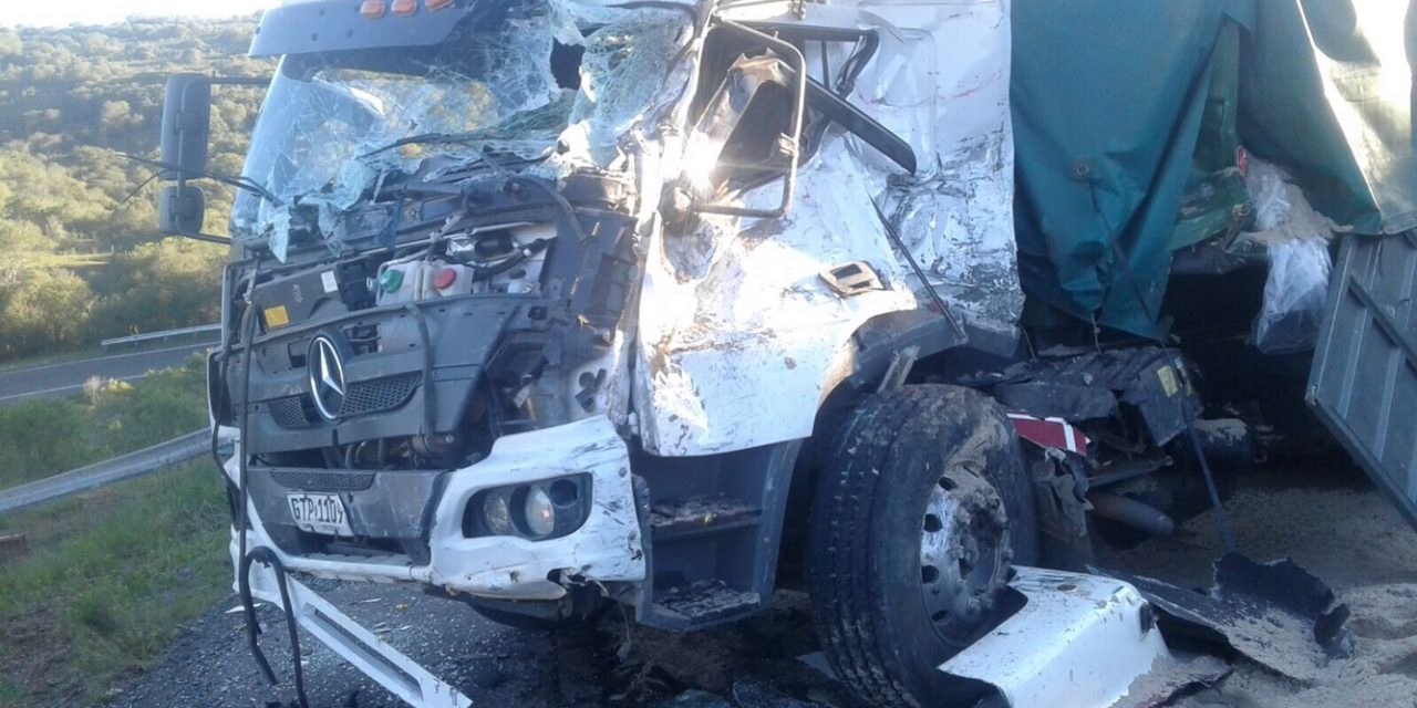 Falleció joven camionero artiguense en brutal choque en Bajada de Pena 