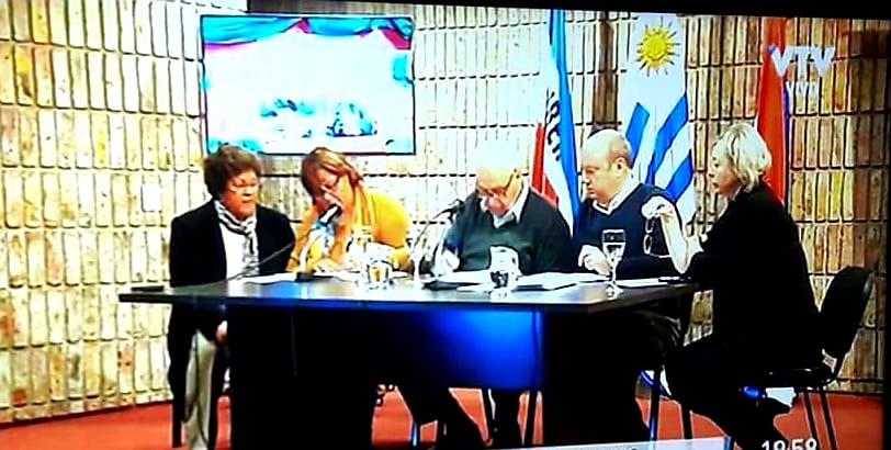 MINISTRO ROSSI FIRMÓ CONVENIO DE POLICLÍNICA VENANCIO FLORES: