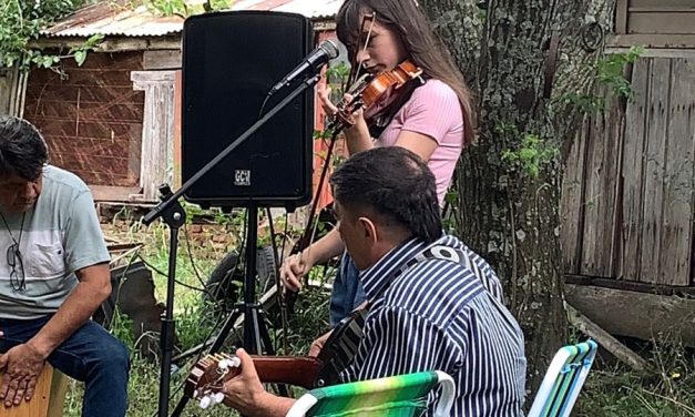 EL TALENTO DE ANA CLARA BENEVIDES CON EL VIOLÍN.