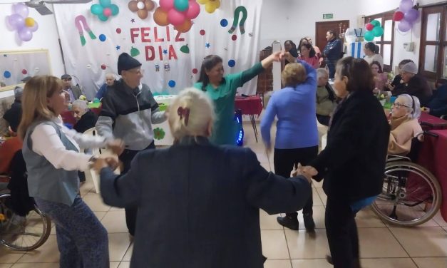 HOGAR DE ANCIANOS CELEBRÓ CON SUS 33 RESIDENTES EL DÍA DE LOS ABUELOS Y DE LOS FUNCIONARIOS
