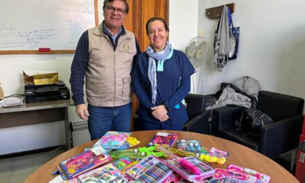 ROTARY SEMBRADOR DONÓ JUEGOS DE MESA Y JUGUETES AL CENTRO DE SALUD