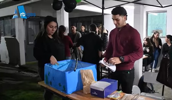 HOY SE CELEBRA EL DÍA DEL FUNCIONARIO Y DEL ESTUDIANTE DE UTU
