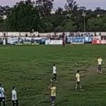 GRAVES INCIDENTES EN EL ESTADIO MATÍAS GONZÁLEZ ENTRE HINCHAS DE CENTENARIO Y BELLA VISTA.UN JUGADOR PAPAL ESTÁ EMPLAZADO POR AGRESIÓN AL JUEZ.