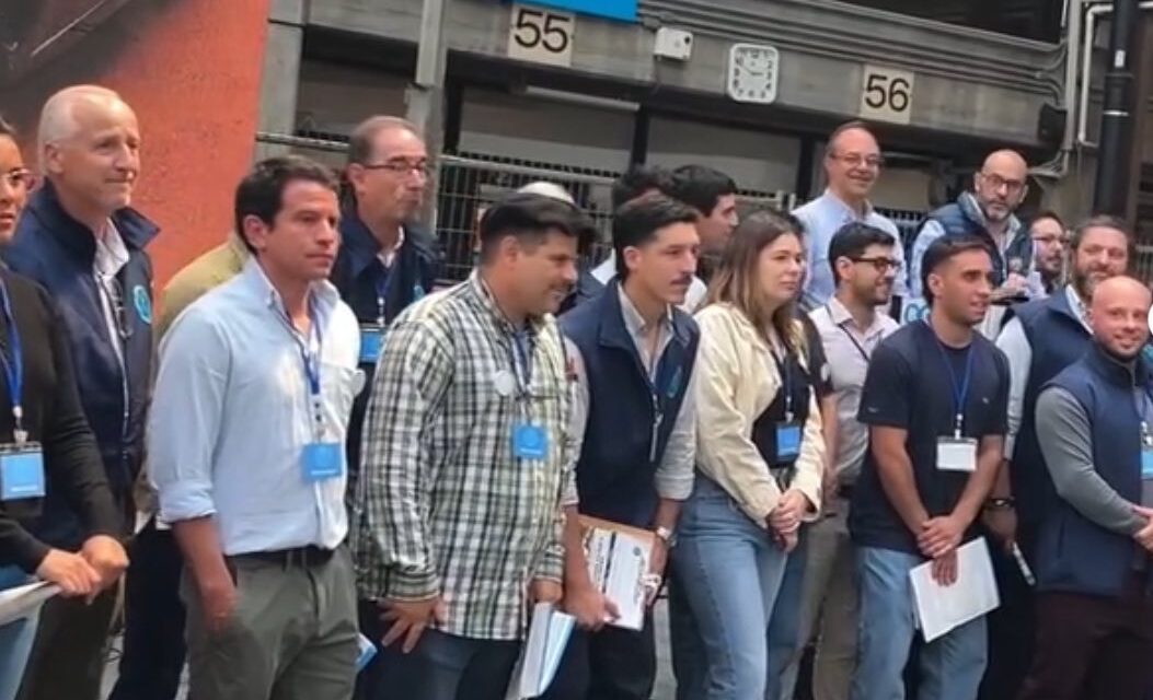 ALUMNOS DEL CENTRO PEDRO FIGARI PARTICIPARON EN IMPORTANTE REMATE DEL BSE EN MONTEVIDEO