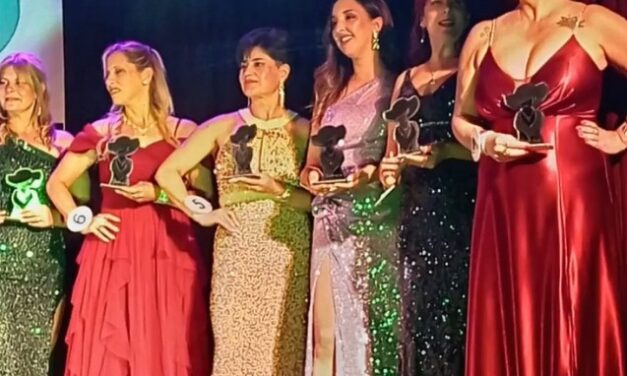 LA ARTIGUENSE MARÍA PÍA ARZUAGA DESTACÓ SU PARTICIPACIÓN EN EL CERTAMEN “SEÑORA DE LAS 4 DÉCADAS”