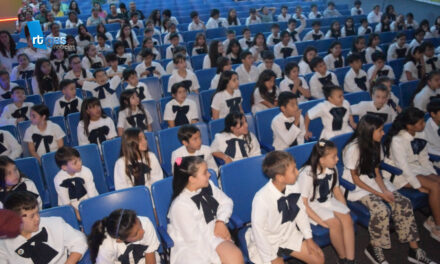 ESCOLARES DE LA ESCUELA 37 IMPULSAN, JUNTO AL DR. EDUARDO GÓMEZ, UNA CAMPAÑA DE CONCIENTIZACIÓN SOBRE EL DENGUE