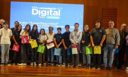 ESTUDIANTES DE ARTIGAS GANAN POR PRIMERA VEZ LA COMPETENCIA DIGITAL 2025: “TUS DATOS EN JUEGO”