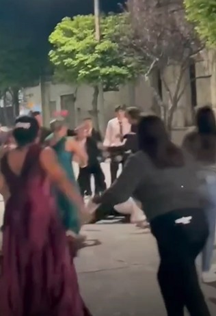 ESCÁNDALO EN FIESTA DE 15: BATALLA CAMPAL A SOLO UNA CUADRA DE JEFATURA