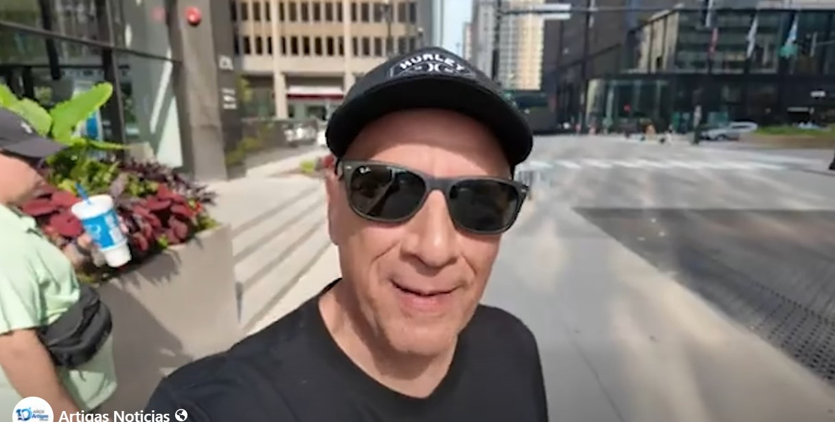 ANTUAN RECORRE EL MUNDO Y QUEDÓ MARAVILLADO CON ARTIGAS