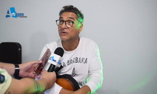 DANIEL MONTERO VOLVIÓ A ARTIGAS Y COMPARTIÓ MÚSICA Y ANÉCDOTAS EN MENESARTE