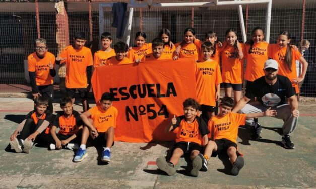 LA ESCUELA 54 GANÓ UNA HISTÓRICA EDICIÓN NÚMERO 50 DE LA POSTA ESCOLAR UNA COMPETENCIA ÚNICA EN EL PAÍS QUE AÑO A AÑO CONGREGA A CIENTOS DE PERSONAS Y UNE A TODA LA COMUNIDAD EDUCATIVA