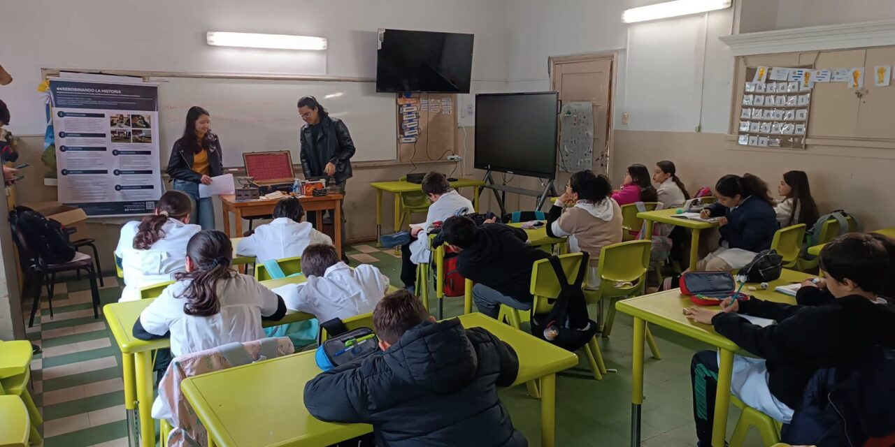 REBOBINARTE: LA MEMORIA AUDIOVISUAL DE ARTIGAS VUELVE A LA COMUNIDAD ALUMNOS DEL CENTRO CULTURAL Y EDUCATIVO FIGARI IMPULSAN UN PROYECTO PARA RECUPERAR, DIFUNDIR Y PONER EN VALOR LA HISTORIA AUDIOVISUAL DE ARTIGAS