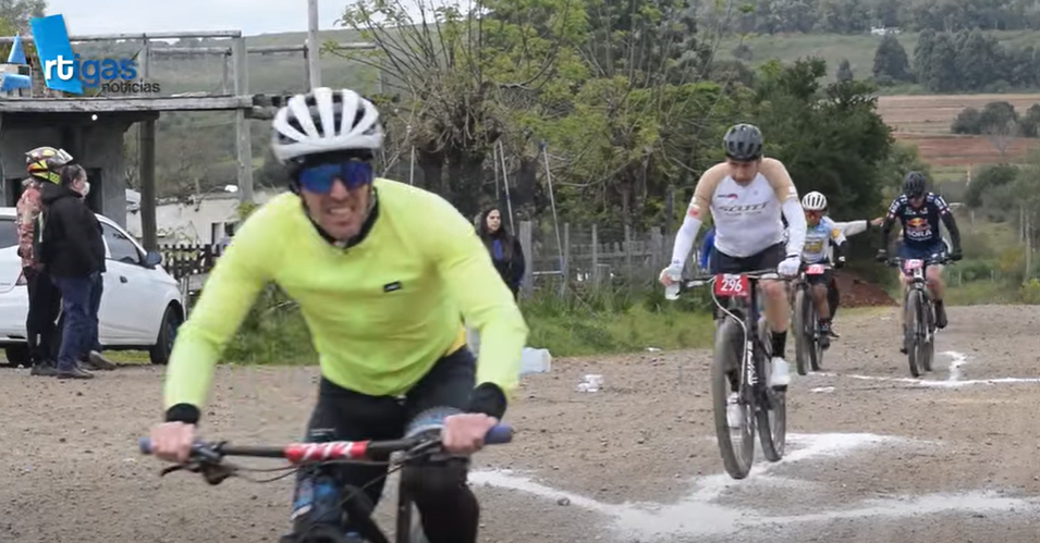MÁS DE 100 PARTICIPANTES EN UNA NUEVA EDICIÓN DEL DESAFÍO DE PIEDRA PINTADA ARTIGAS VIVIÓ UNA NUEVA FIESTA DEL CICLISMO EN UNO DE SUS PRINCIPALES DESTINOS TURÍSTICOS